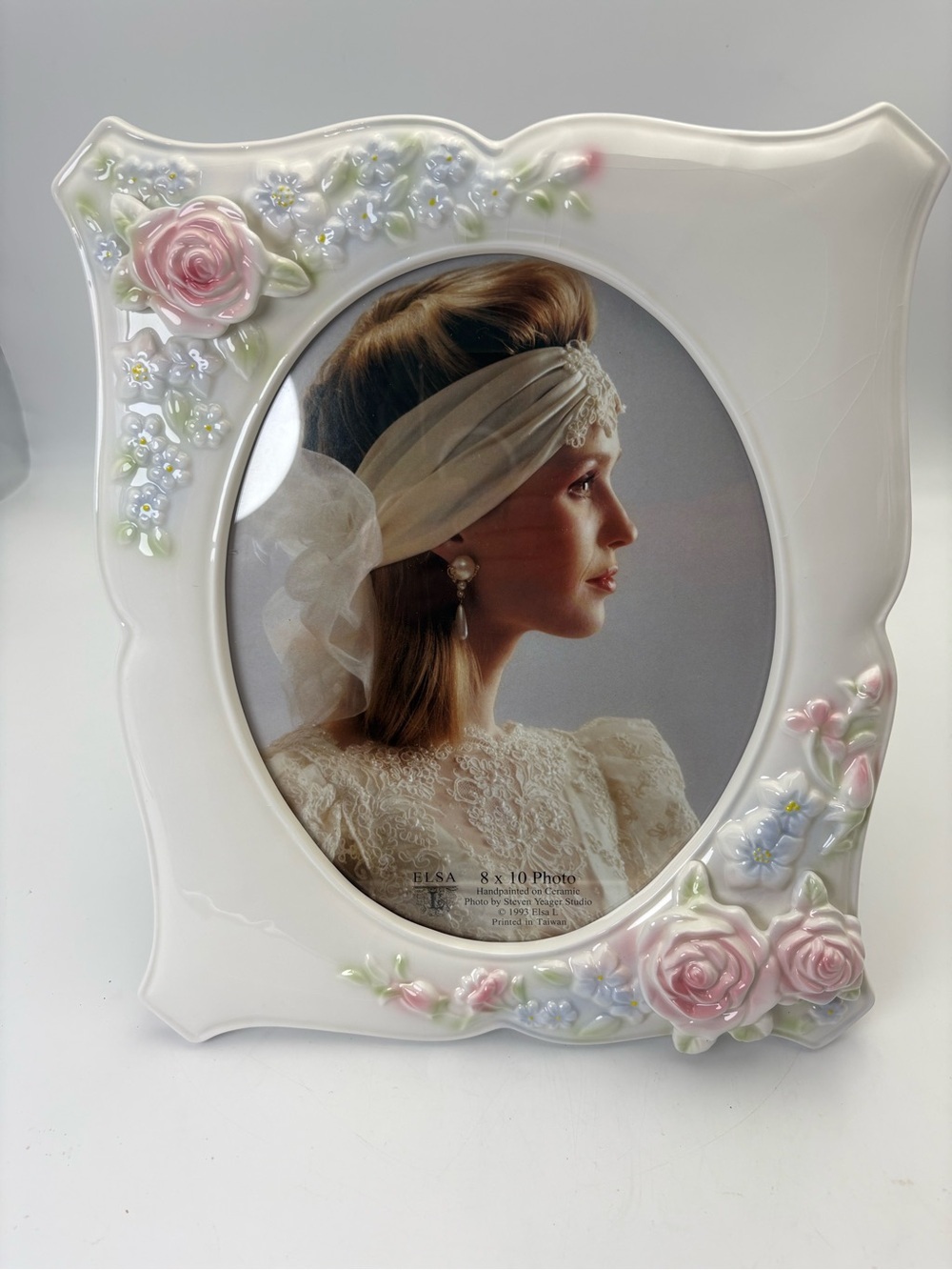 Gorgeous Vintage ELSA White Ceramic Picture Frame with Pink Rose Accents - 8x10 - Picture 2 of 13